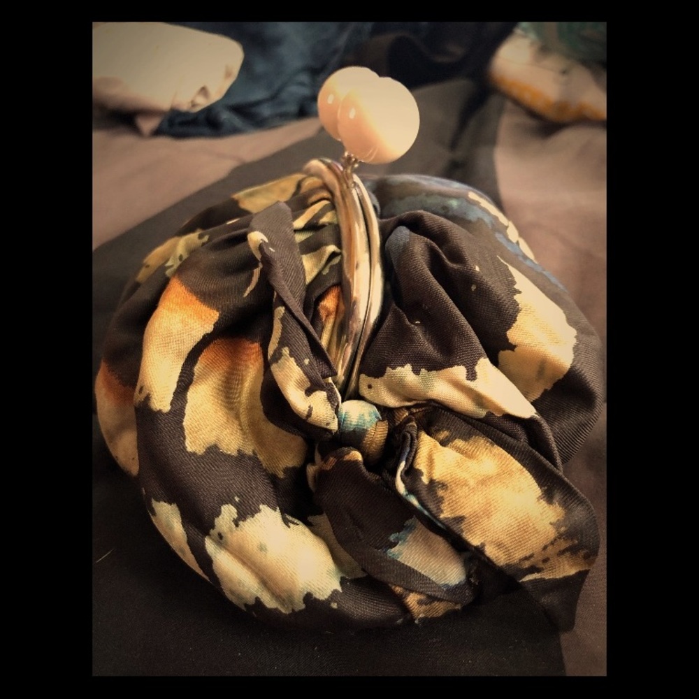 🍀 Anthropologie Purse Pouch